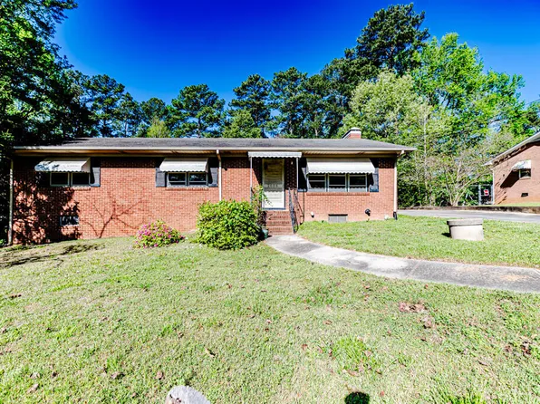 2005 Longwood Ave, Sanford, NC 27330