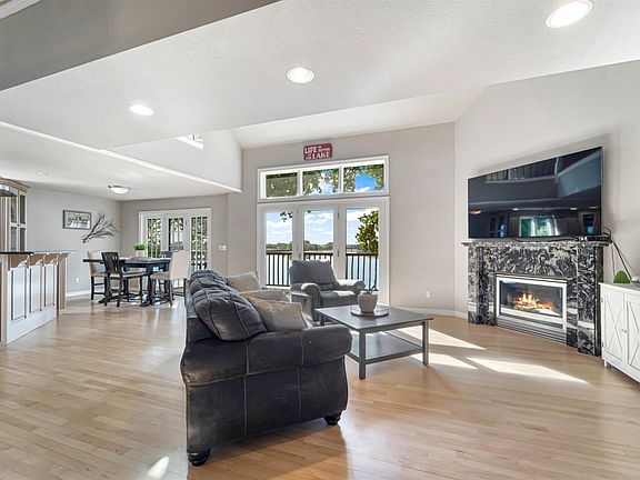 5th image of 835 Neff Ct