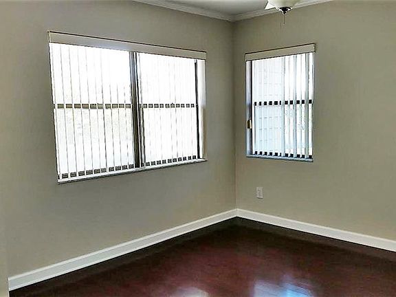5th image of 10626 Longwood Dr APT 204