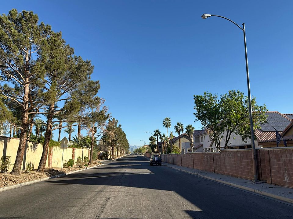 2nd image of 7393 Singing Tree St