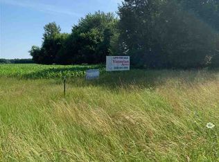 N3389 Derek Dr, New London, WI 54961