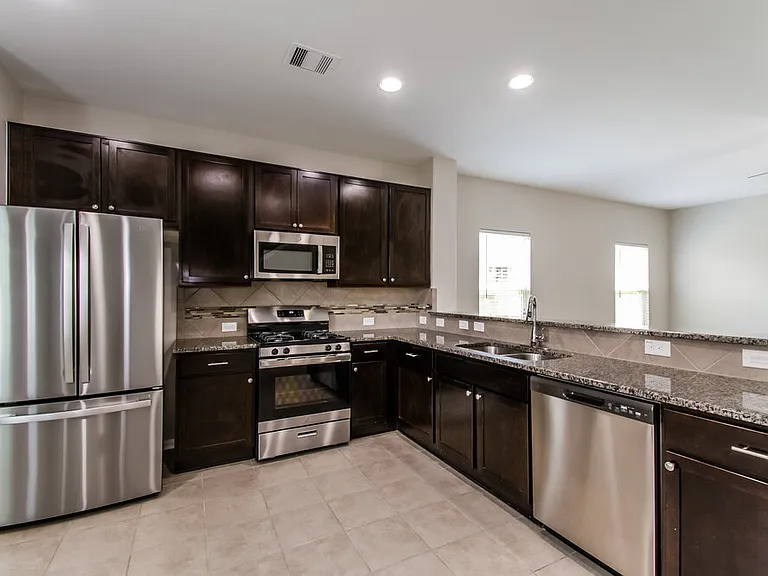 323 Ginseng Ln — Photo 7