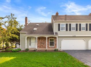 2S701 Timber Dr #701, Warrenville, IL 60555