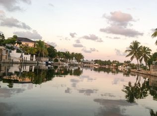11211 3rd St E, Treasure Island, FL 33706