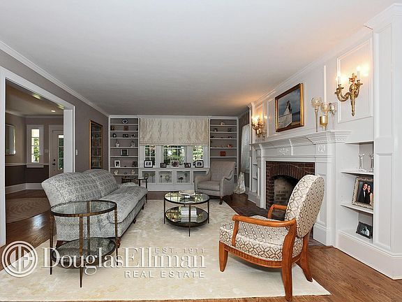 5th image of 15 Woodland Dr