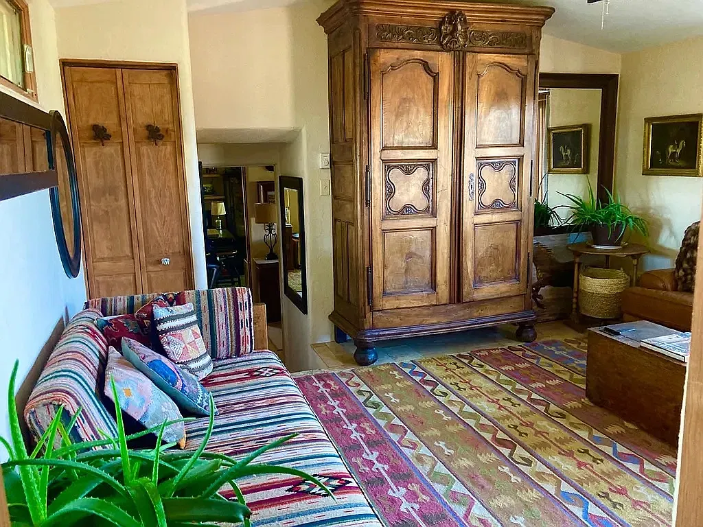 2 bed, 1000 sqft, $2,950 — Photo 2
