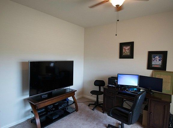 3rd image of 1401 Clearwater Dr