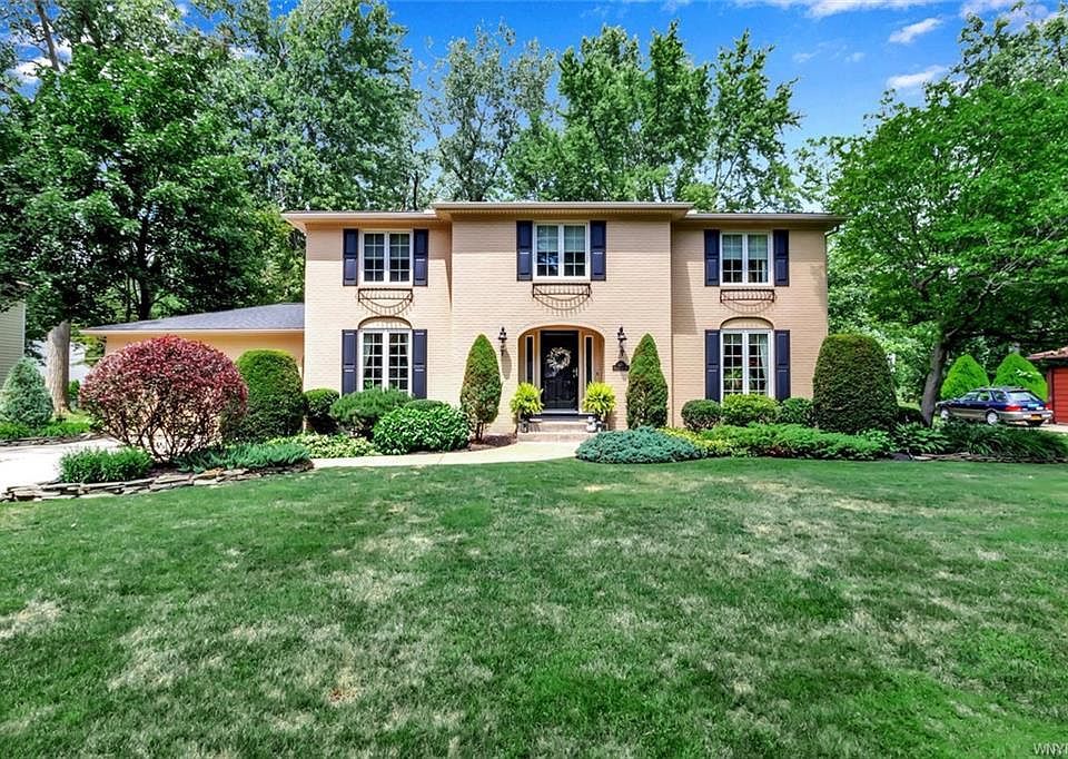 1st image of 147 Wellingwood Dr