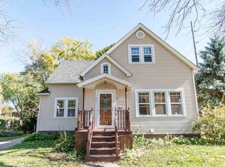 620 Tremont St, Cedar Falls, IA 50613