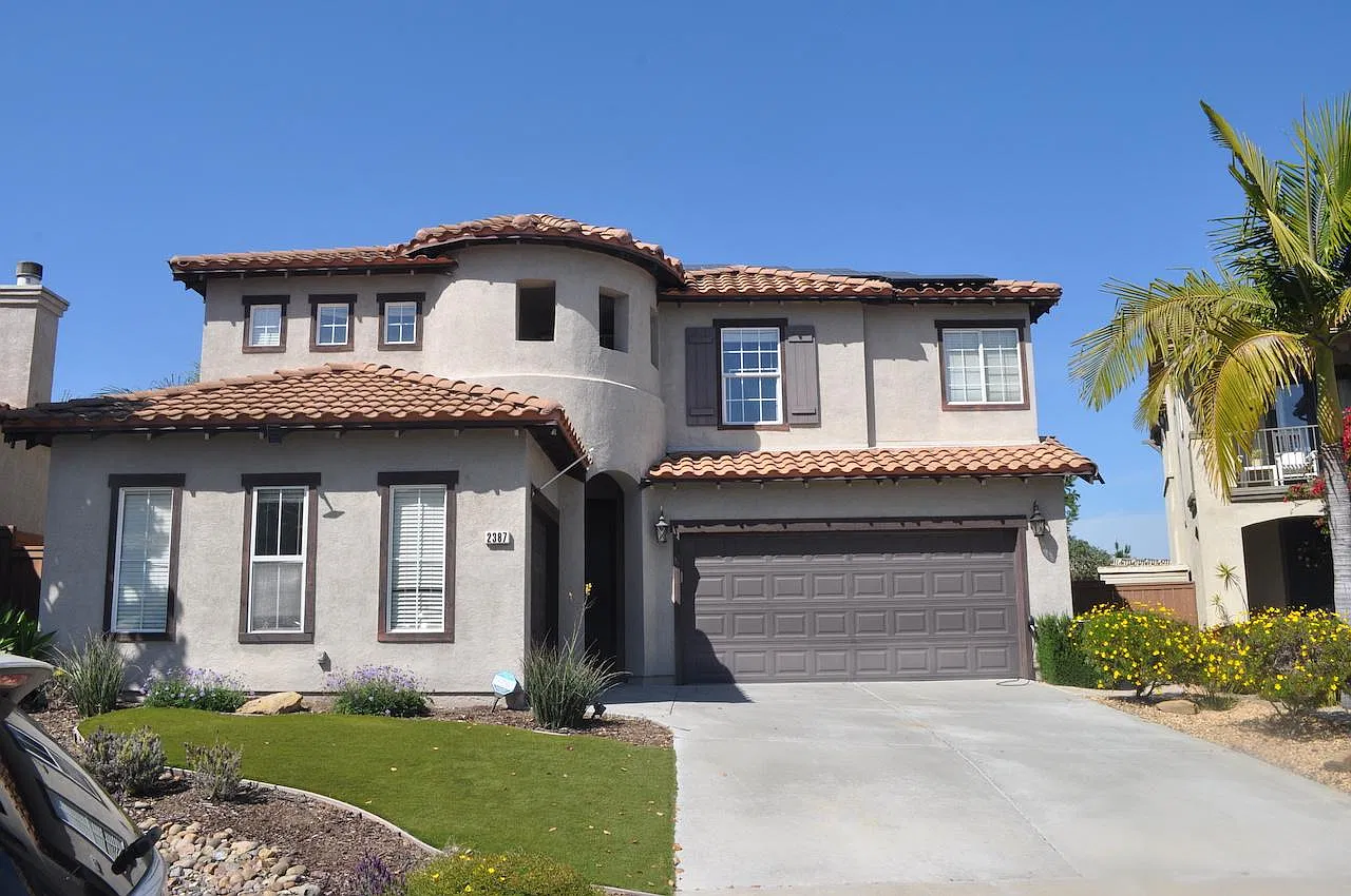 3 bed, 2.5 bath, 2178 sqft, $4,995 — Photo 1