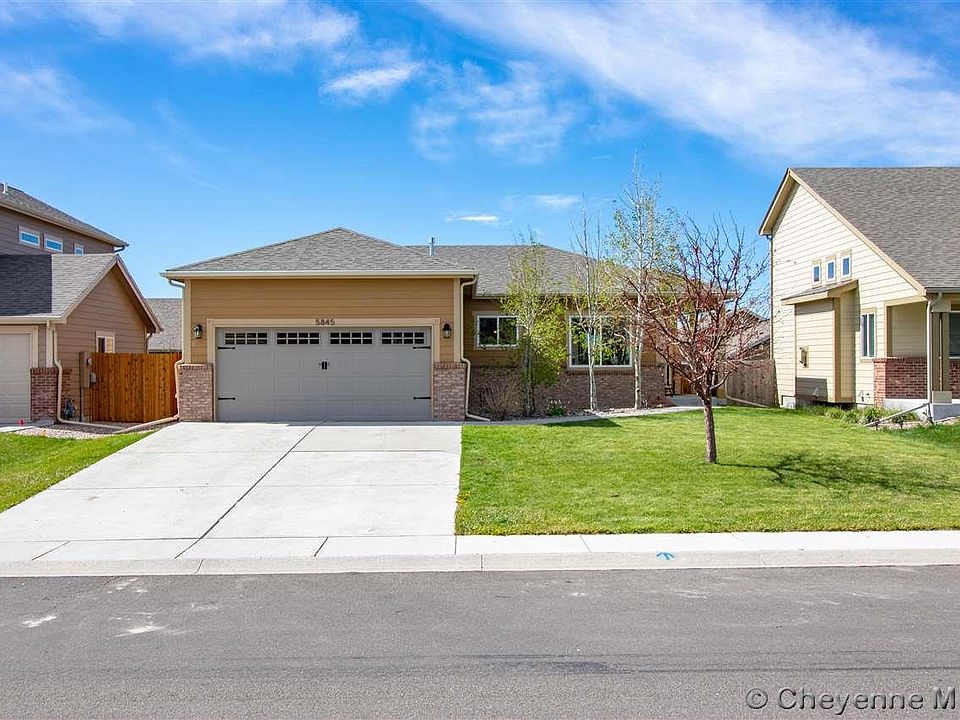 1st image of 5845 Dakota Dr