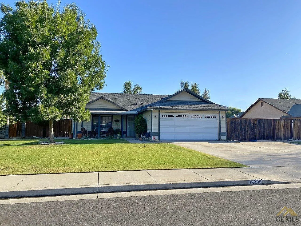 12208 Magruder Ave photo 1