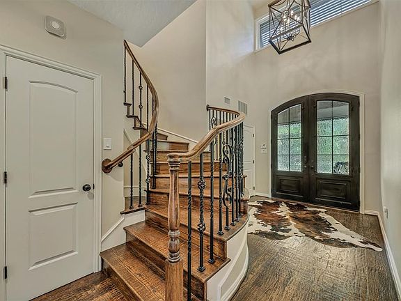 5th image of 1600 Shady Oaks Dr