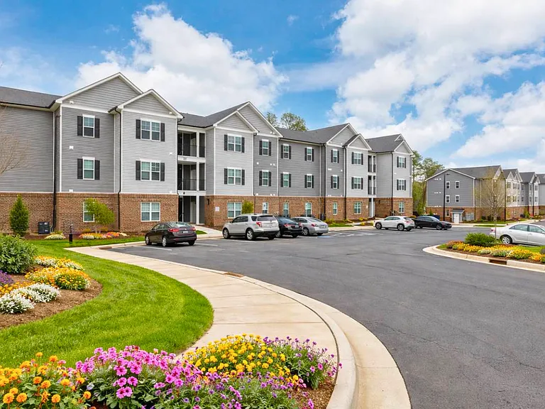 Meadows of Graham Apartments — Photo 36