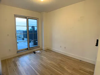 Rented by Tapiro Realty