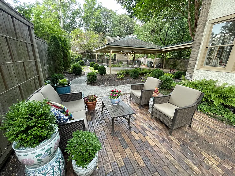 1835 Overton Park Ave — Photo 20