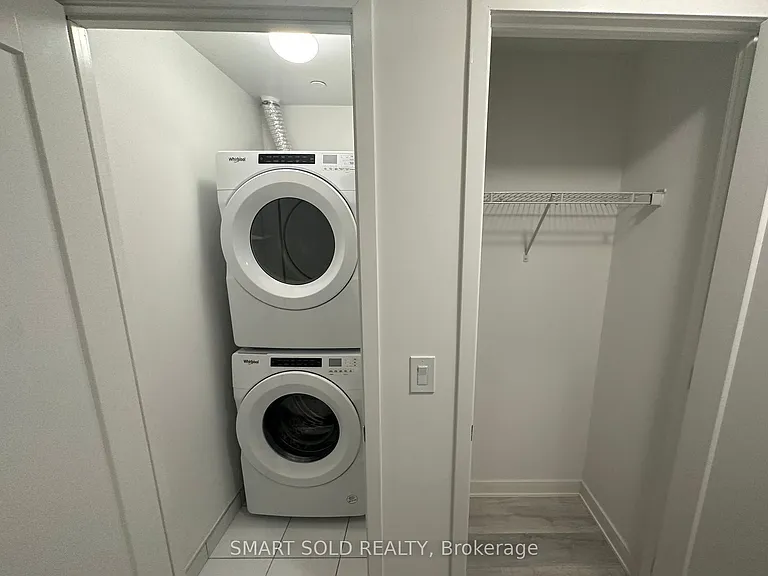 70 Princess St #607-E — Photo 16