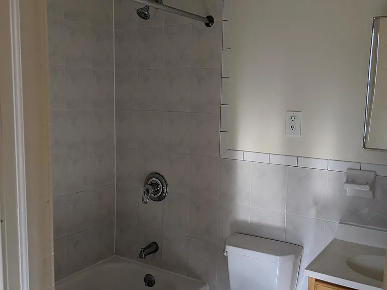 107 E 93rd St #2 — Photo 5