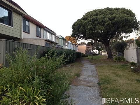 3rd image of 3906 Savannah Ct