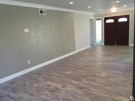3rd image of 45 S Edgar Ct