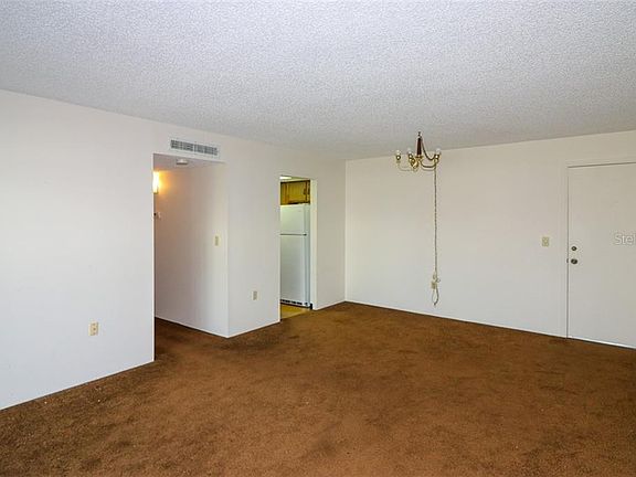 5th image of 2290 Aaron St APT 216