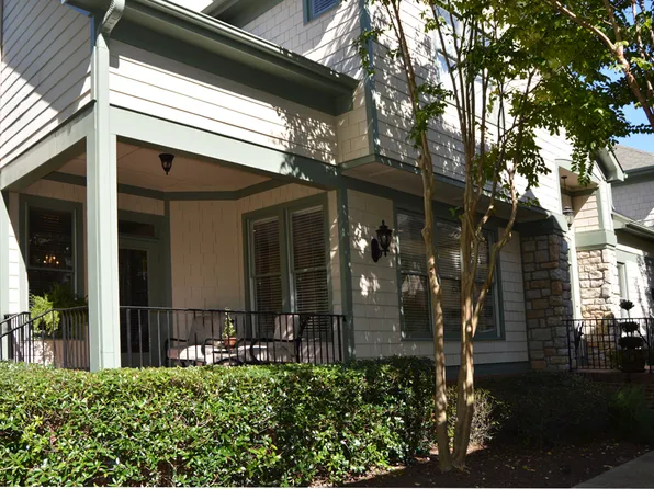 307 Presque Isle Ln #300, Chapel Hill, NC 27514