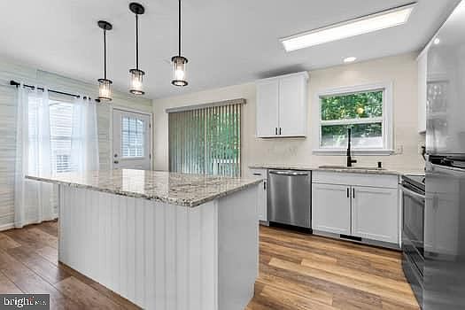 4th image of 450 Warner Ln