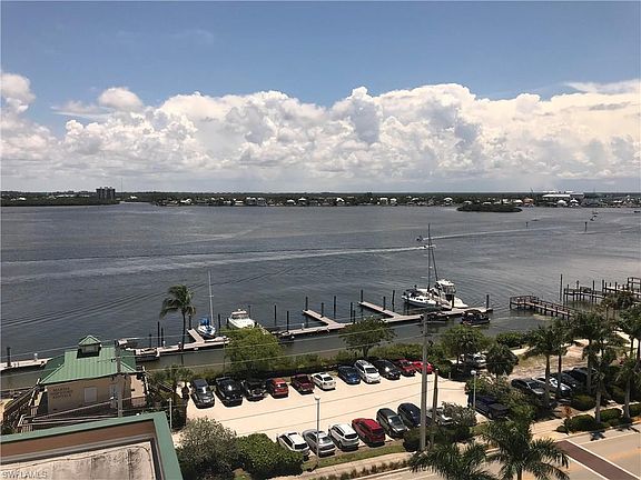 4th image of 200 Estero Blvd #701