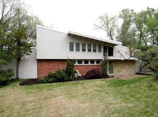 250 Dielman Rd, Saint Louis, MO 63124