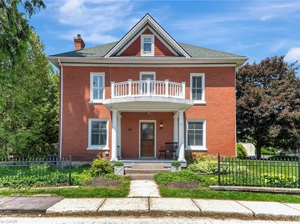 24 Hall St, North Dumfries, ON N0B 1E0