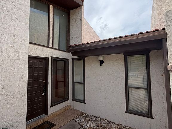 3rd image of 1413 Desert Willow Dr