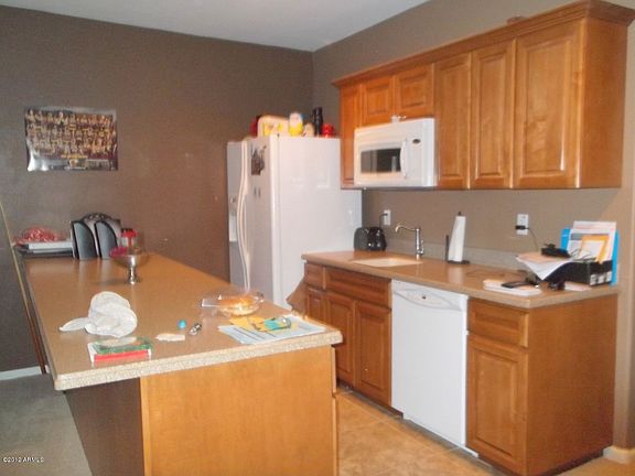 5th image of 2775 E Honeysuckle Pl
