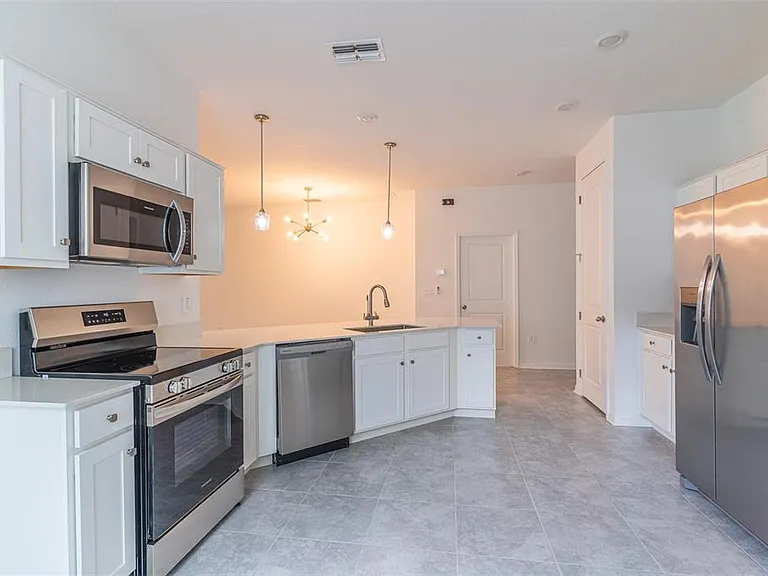 628 Reggie Rd — Photo 4