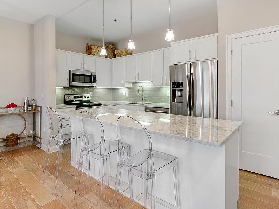 1st image of 825 N 4th St Unit 308