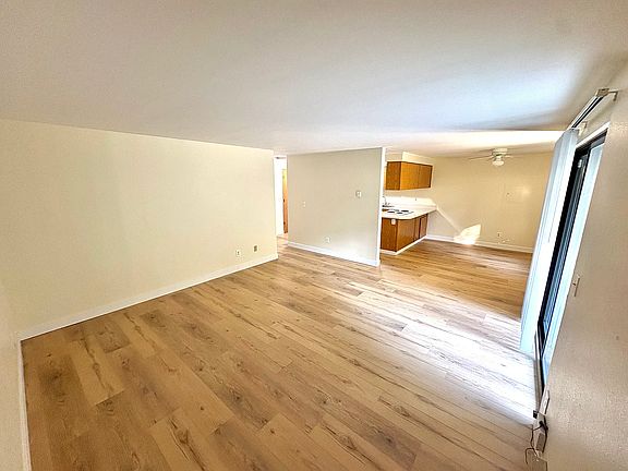 3rd image of 7246 SW Scholls Ferry Rd #39bc996df