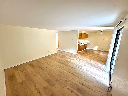 Scholls Crossing Apartments Photo 1
