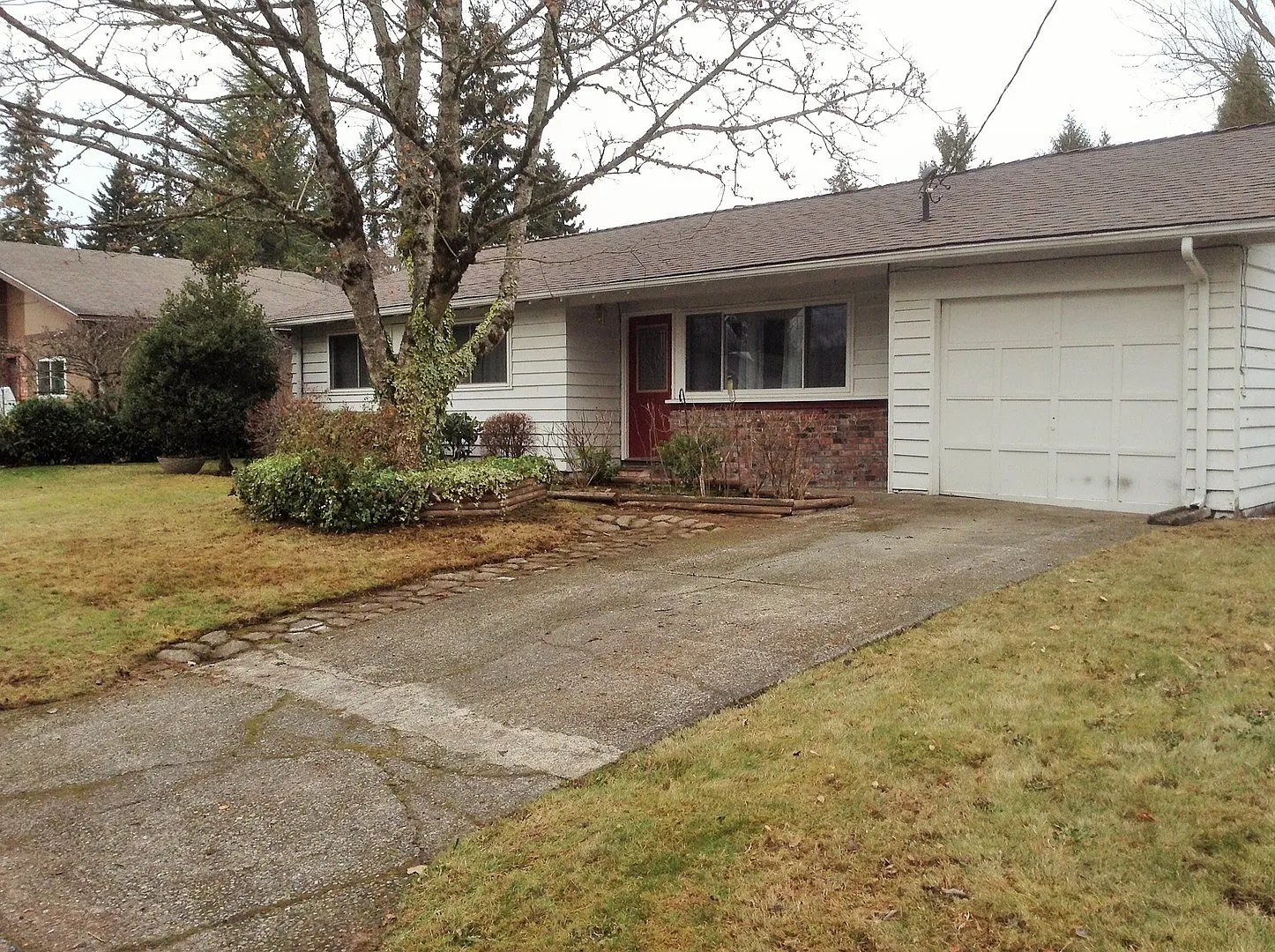 940 164th Pl NE photo 1