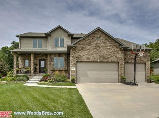 2701 Docs Dr, Lincoln, NE 68507