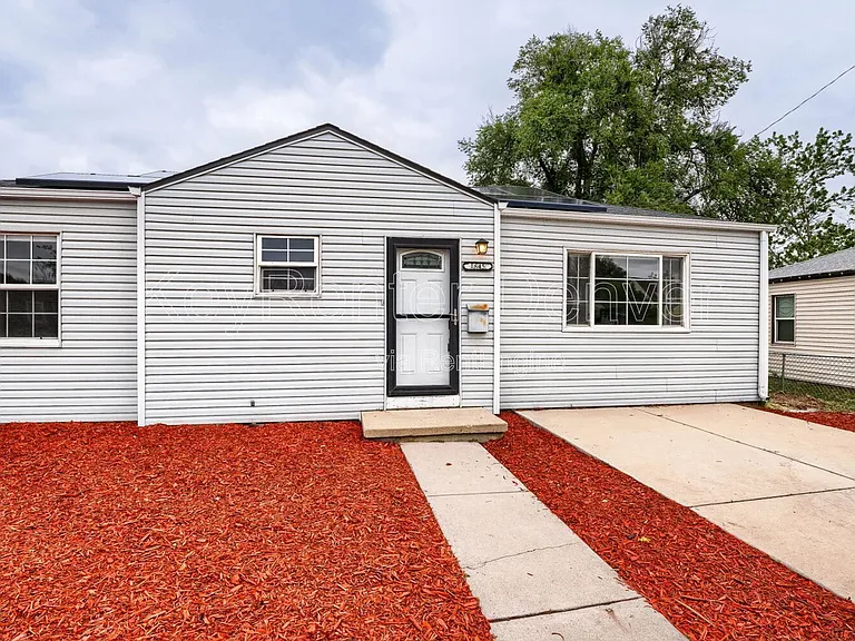 1845 W Stoll Pl — Photo 2