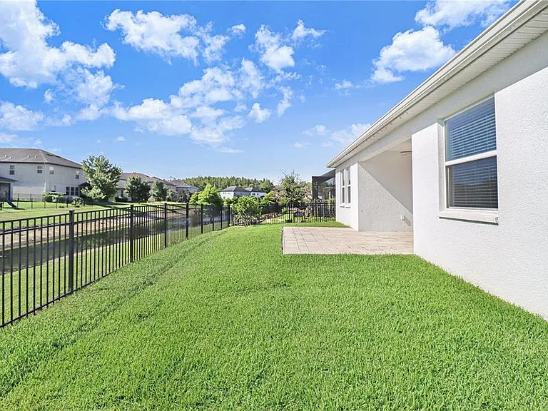16325 Hyde Manor Dr — Photo 32