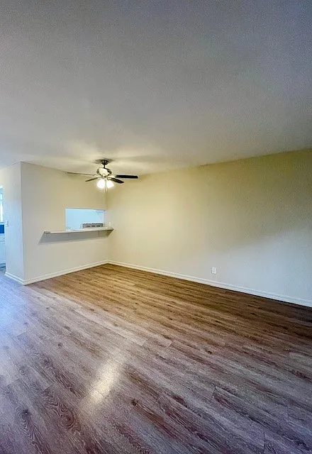 2 bed, 1.5 bath, 975 sqft, $2,495 — Photo 3