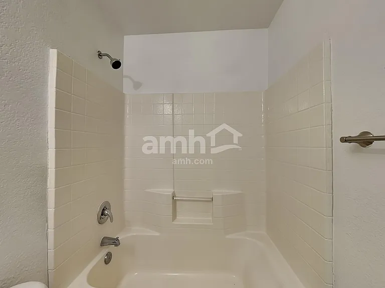 532 Winbridge Ln — Photo 19