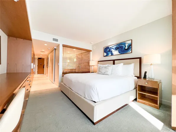 2139 Kuhio Ave #2308, Honolulu, HI 96815