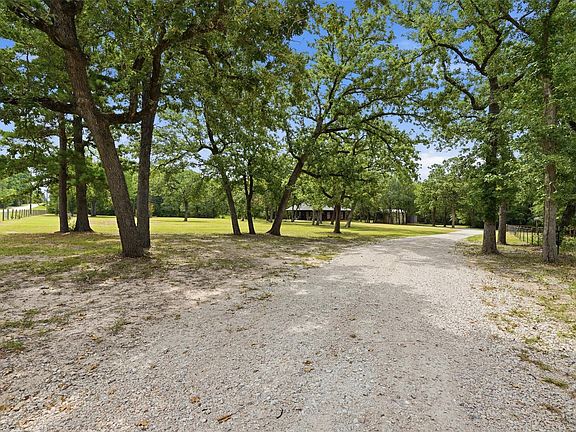 3rd image of 27938 Deer Run St