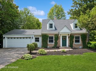 8 N Wheeling Rd, Prospect Heights, IL 60070