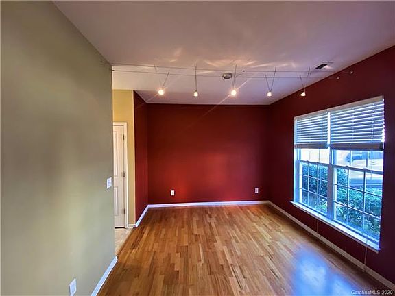 5th image of 4734 Eaves Ln