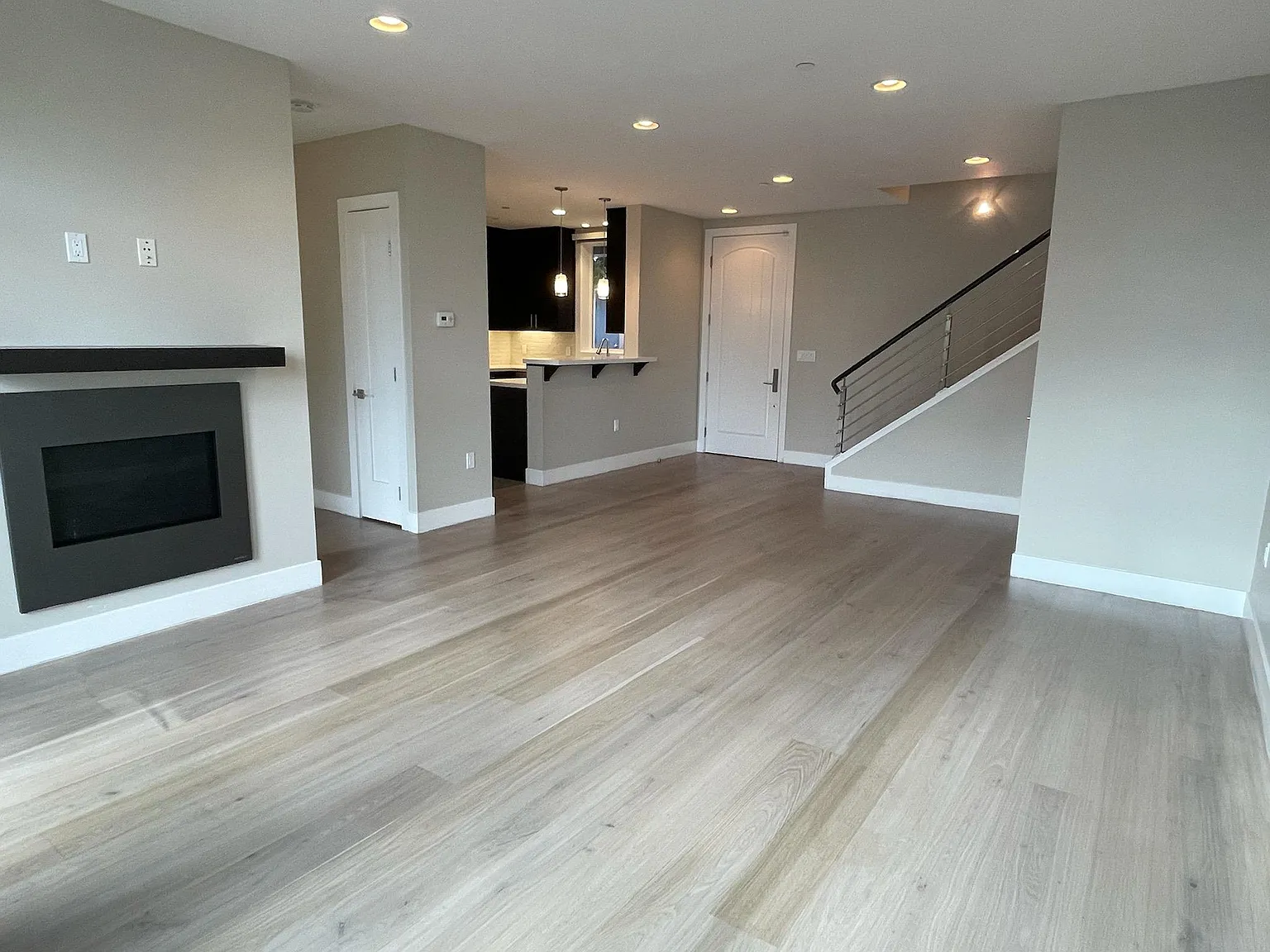 3 bed, 1808 sqft, $8,200 — Photo 1