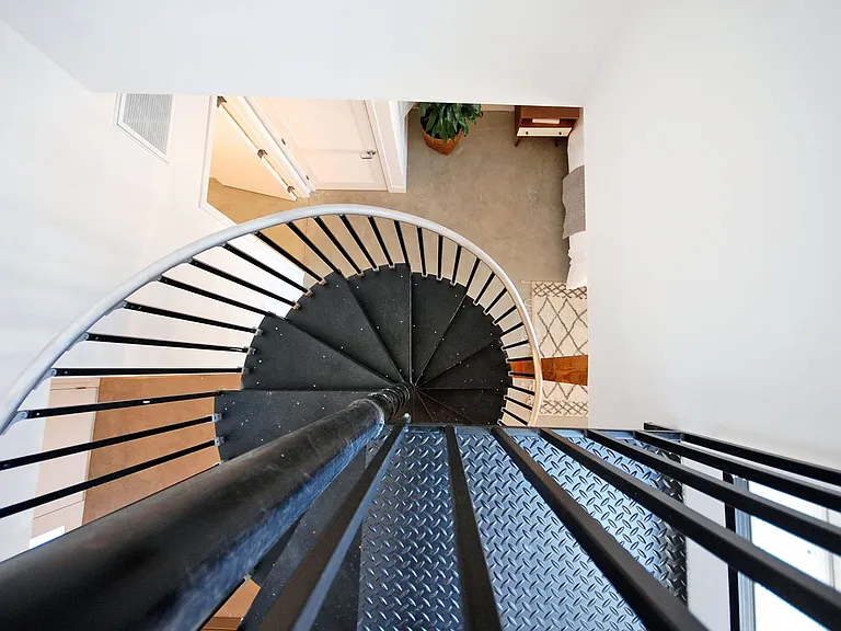 The Bend — Photo 15