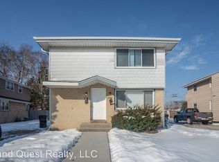 1722 Cleveland Ave, Racine, WI 53405