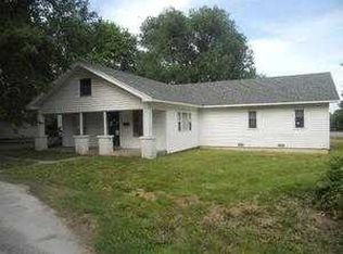 318 S West Ave, Republic, MO 65738